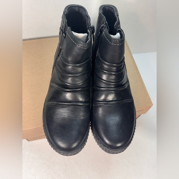 Clarks Collection Leather Ruched Ankle Boots Caroline Orchid casual Fall winter - Picture 6 of 12